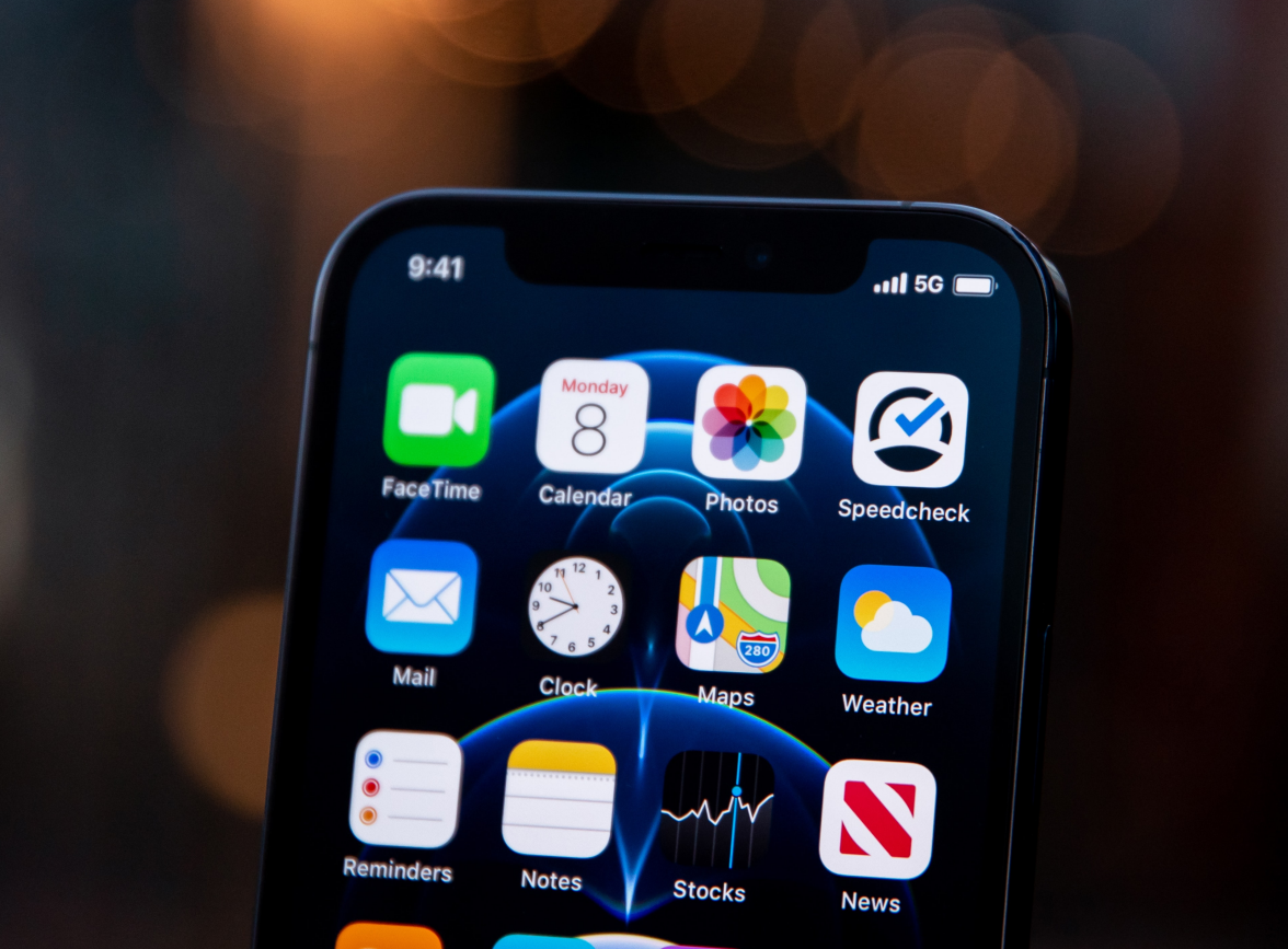 集美苹果手机维修分享为什么 iPhone 12 在冬季会自动关机 